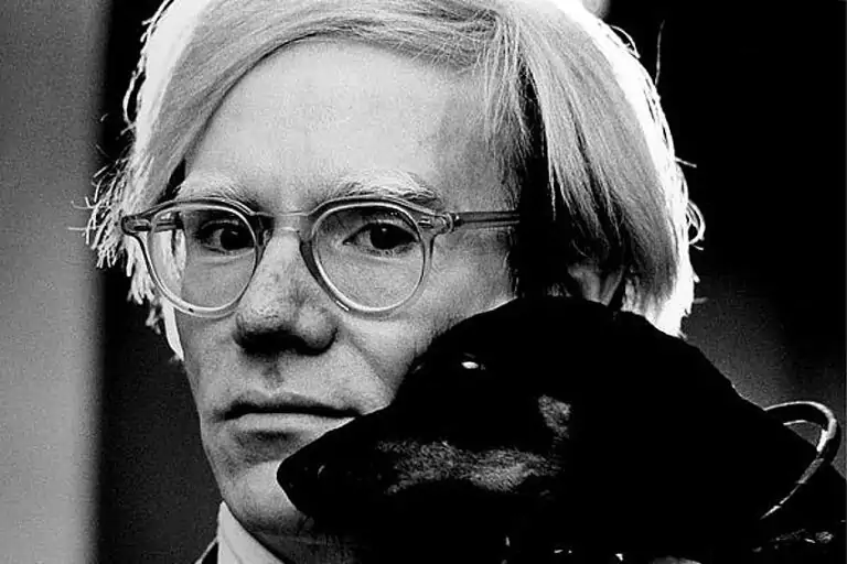 Andy Warhol – Die Biographie und seine bekanntesten Werke