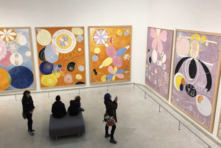 Hilma af Klint Das Leben und Werk der Abstraktionskünstlerin