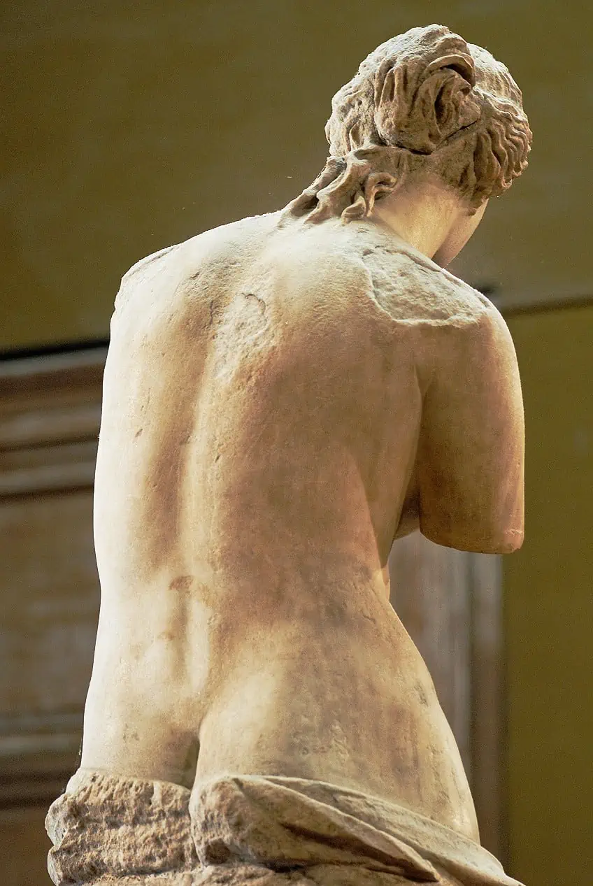 Rückseite der Venus de Milo Skulptur