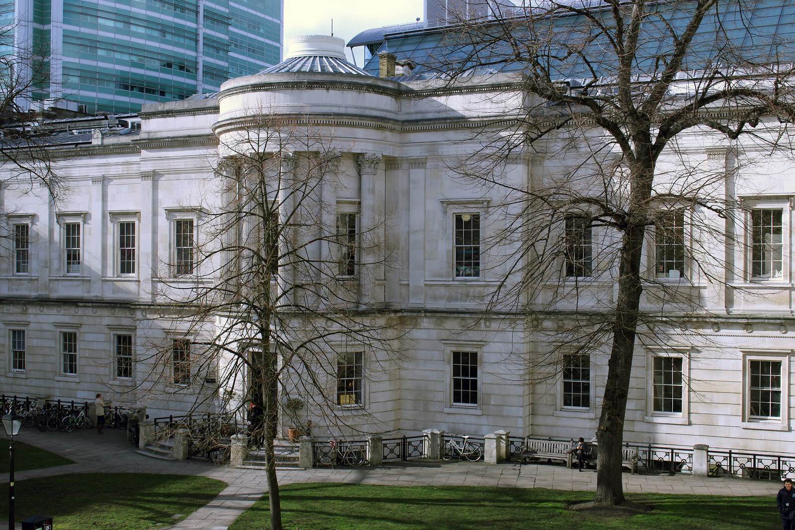Der Nordflügel des UCL-Wilkins-Gebäudes beherbergt die Slade School of Fine Art, an der Fadojutimi 2015 ihren BA abschloss.