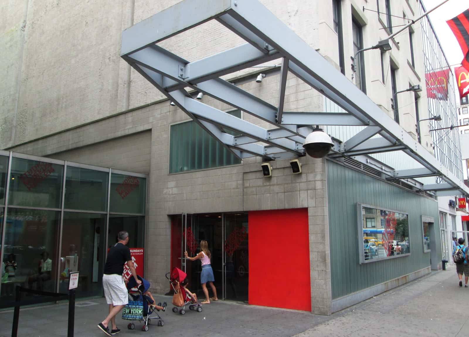 Der frühere Eingang des Studio Museum in Harlem an der 125th Street.