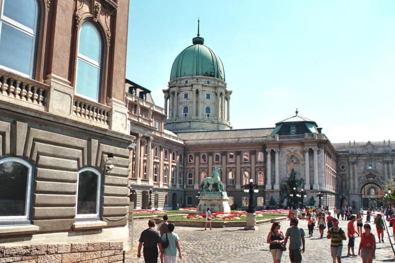 Der Budapester Burgpalast, in dem die Ungarische Nationalgalerie seit 1975 untergebracht ist.